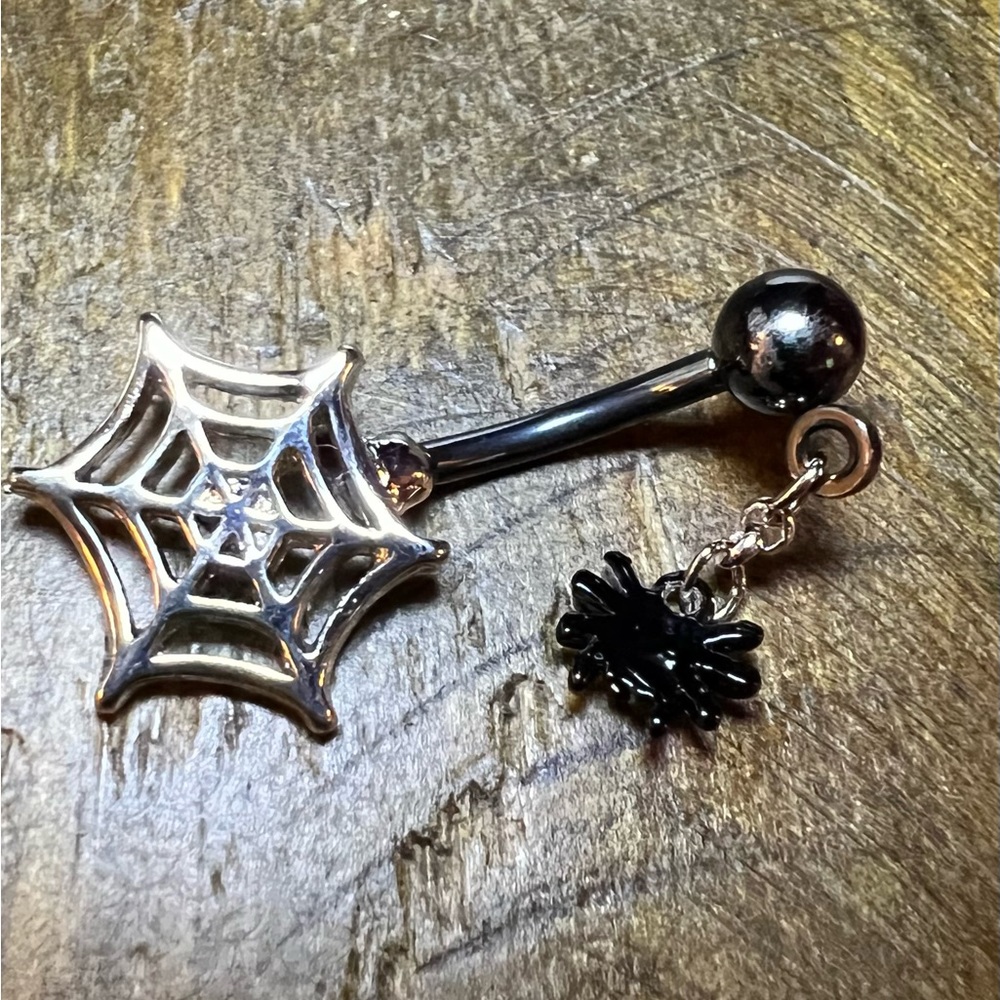 Spider belly ring